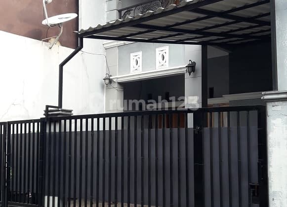 Rumah Dekat Jatipadang Dan TB Simatupang Pasar Minggu