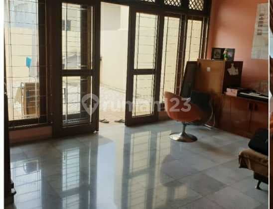 Rumah Lokasi Strategis di Kramat Jati S5212