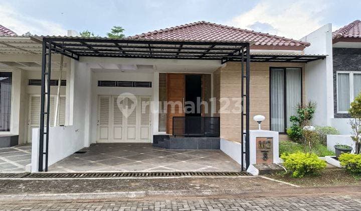 Rumah Montana Candi Golf Semarang Atas Dekat Tembalang