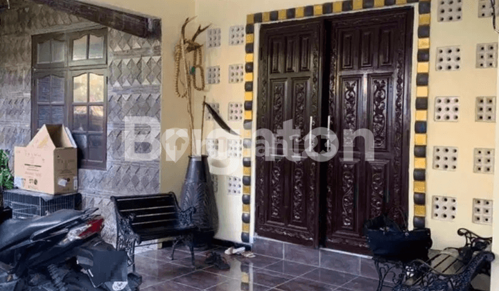 Well-Maintained Second House in Manyar, Strategically Located Near Dharmahusada and Kertajaya