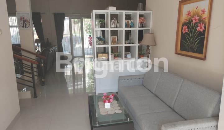 RUMAH BESAR DALAM KOMPLEK DENGAN SUASANA VILLA YANG MASIH ALAMI DAERAH CIWARUGA