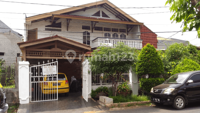 Rumah dilingkungan asri Komp. PTB-Kavling DKI Jl.Pondok Kelapa 2 Jakarta timur