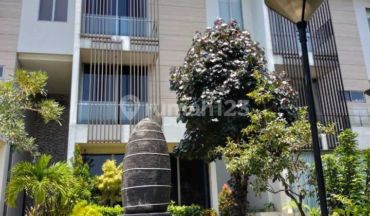 Town House E Ancol Sea Front, private cluster, double decker, sea view