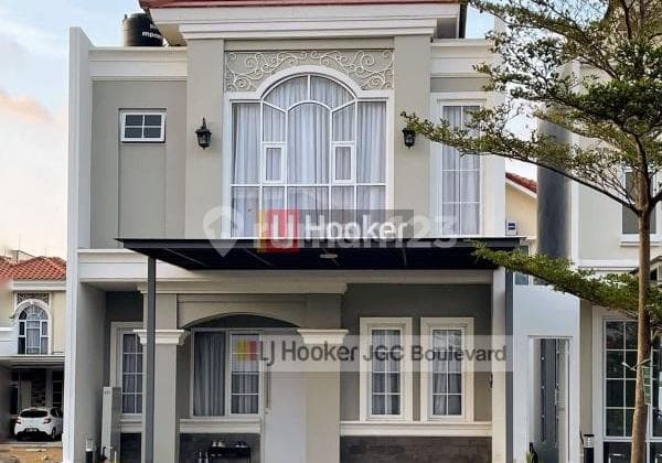 For sale house in a cluster at JKT Garden City, La Seine Cluster House