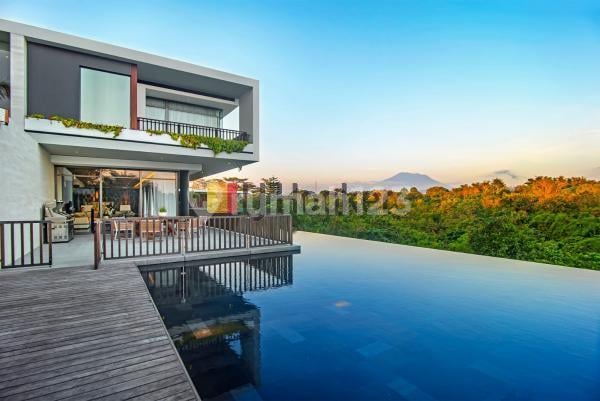 Hot Sale For Sale Luxury Villa with Ocean View at Gianyar area Close to Bypass Gianyar