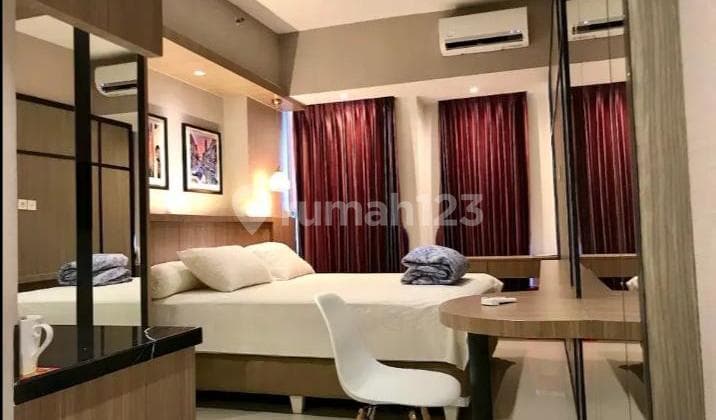 Rumah Mansion Baru dengan Kolam Renang di Pondok Indah