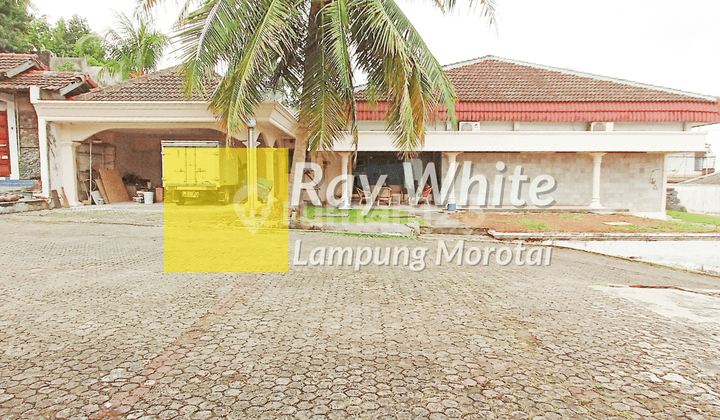 Rumah Plus Gudang Luas Tanah 6228 di Durian Payung Tanjung Karang Pusat