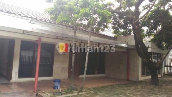 Rumah Tua Hitung Tanah di Jual dengan Harga NJOP S. Parman - Jakarta Barat