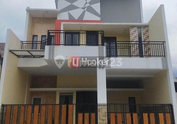 RUMAH 2 TINGKAT BAGUS