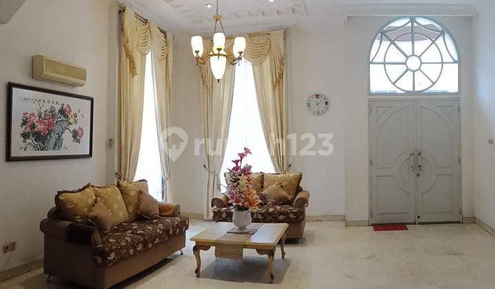 Dijual Rumah Huk Megah dengan Kamar Kos di Villa Permata Gading