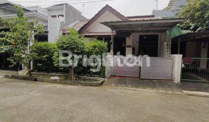 RUMAH SIAP HUNI DAN STRATEGIS DI GRIYA DEPOK