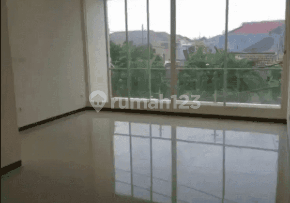 New house, great price, this one!! Fresh hook, 2 floors @Sutorejo