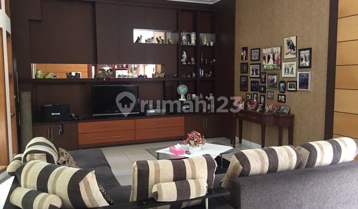 Di Rumah bagus di Setraduta Bandung