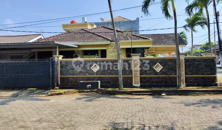 Rumah Hook di Kedamaian Indah Tanjung Karang Timur