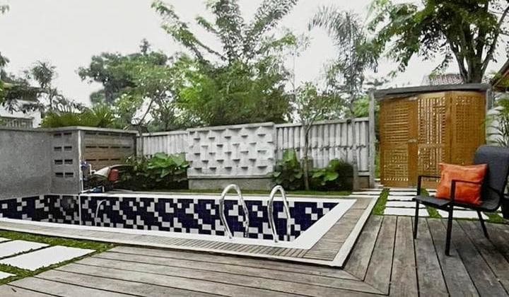 Rumah Bagus dengan Swimming Pool Di Graha Raya Bintaro