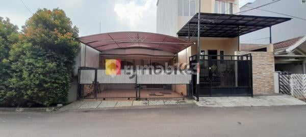 RUMAH DI JANUR ASRI AREA KELAPA GADING JALAN LEBAR
