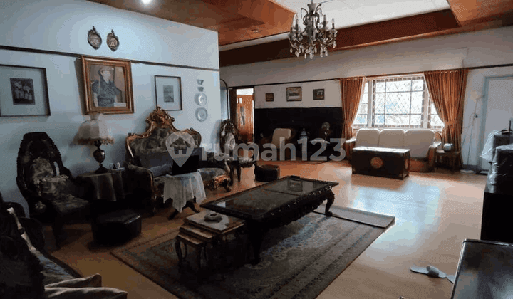 Spacious Land House in Dago Elos Bandung