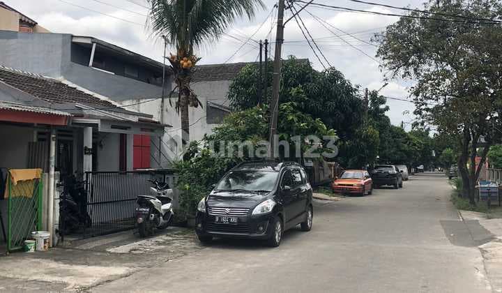 Rumah Cantik Lokasi Nyaman di Perumahan Taman Narogong Indah