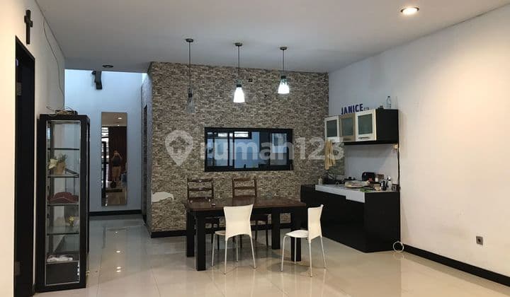 Rumah Minimalis Nyaman Siap Huni di Taman Kopo Indah 2