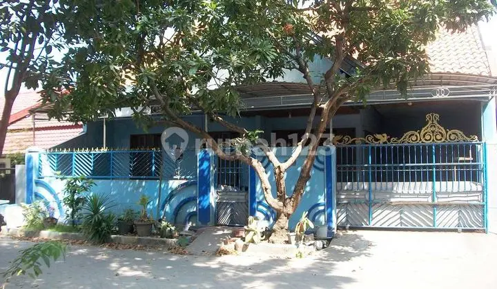Rumah di Jl. Mangga Pondok Tjandra Sidoarjo, Hook/Pojokan, SHM, HITUNG TANAH !!!!