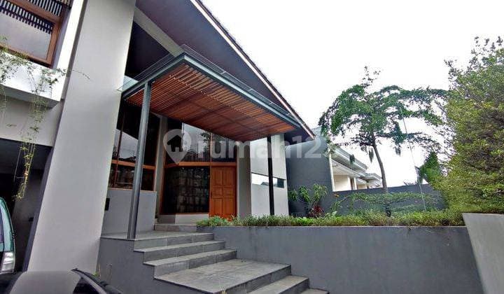 Rumah Lux Strategis di Cluster Budi Asih Setiabudi Bandung Utara