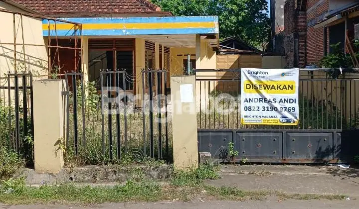 RUMAH 0 JALAN ASPAL TULUNGAGUNG BISA UNTUK KANTOR KOPERASI