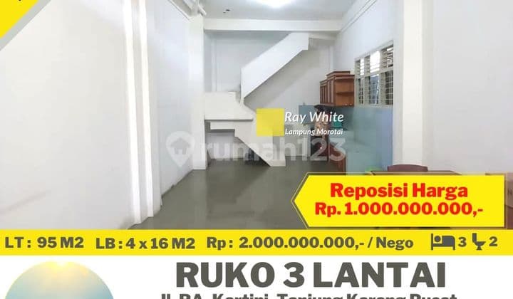 Cheap 3-Storey Shop House on Kartini Street, Central Tanjung Karang