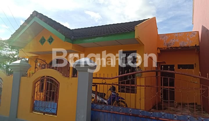 rumah belakang terminal perumnas