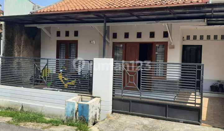 Rumah di Perumnas Kota Subang