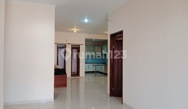Rumah Bagus Siap Huni Taman Holis Indah 1