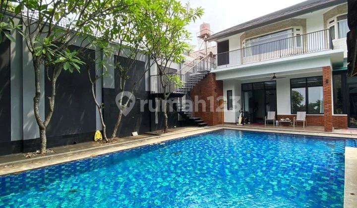 Rumah Lux Siap Huni Di Jakarta Selatan