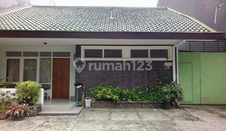 Classic House in Sukajadi Wing Near Pvj Mall