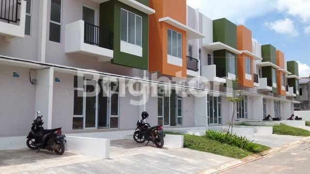 Town house marina city