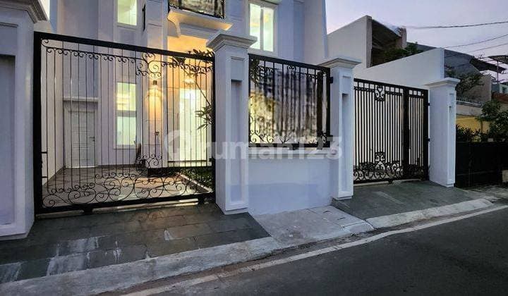 Rumah mewah baru di Duren Sawit,Jakarta Timur