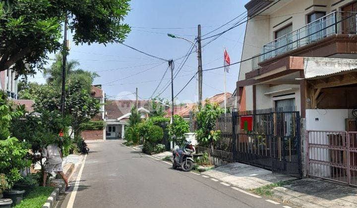 Rumah siap huni dalam komplek di Pondok Kelapa,Jakarta Timur