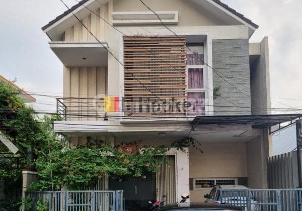 Rumah siap huni di daerah Pleburan