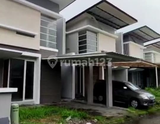 RUMAH ROYAL PARK RESIDENCE GUNUNGANYAR 8X15METER DENGAN 3KAMAR TIDUR NOM FURNISH