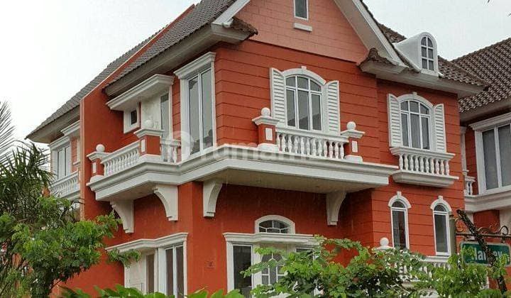 Beautiful House in Omaha Cluster in Gading Serpong
