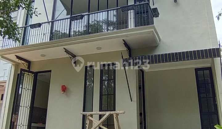 Rumah Design Classic Modern di Foresta BSD City