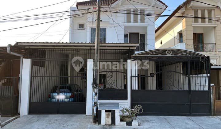 Rumah di Kutisari Selatan Surabaya Selatan, Row Jalan Lebar, Siap Huni