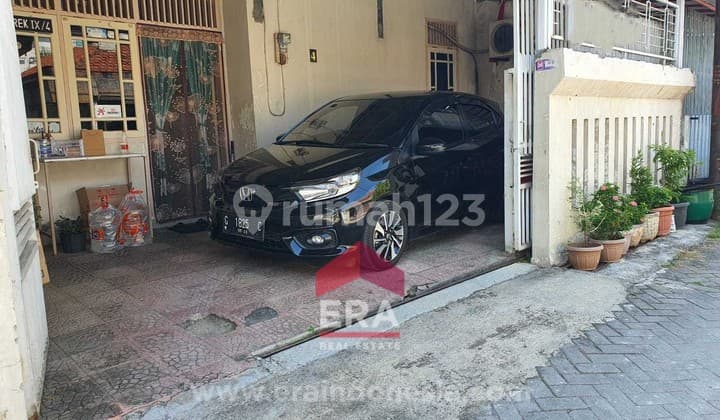 RUMAH TENGAH KOTA SEMARANG