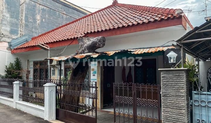 Affordable house in the center of Cirebon city