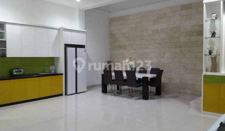 Villa Bagus Adem di Puncrut Lembang , Bandung Barat