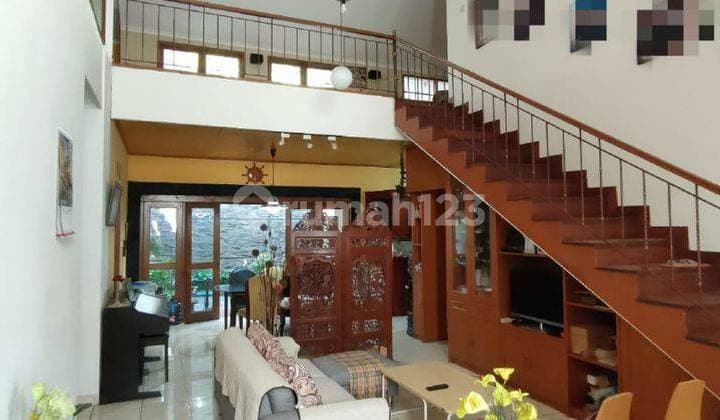 Rumah 2 Lantai Bagus Unfurnished SHM di Rumah Taman Millenium Sayap Pasteur, Bandung