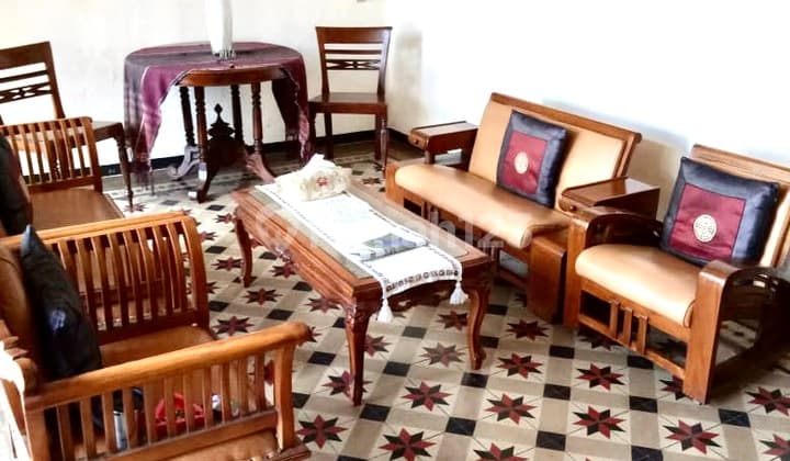 Rumah Strategis Cocok Untuk Kantor,Bank,Resto dll Di Jln Aceh Bdg