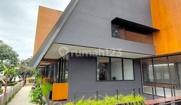 Modern tropical design in Kemang