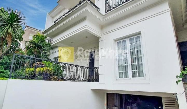 Rumah Bagus Siap Huni di Kebayoran Baru