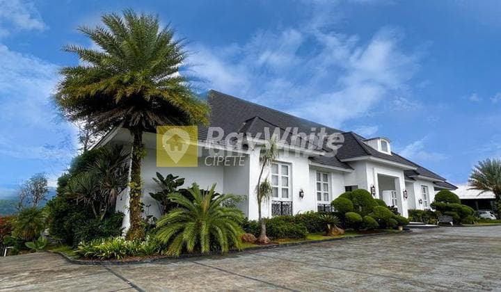 Villa Mewah Design American Classic