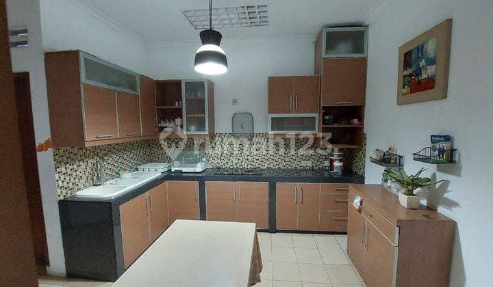 Rumah Cantik, Simple, Lokasi Premium, Dekat Kawasan Scbd