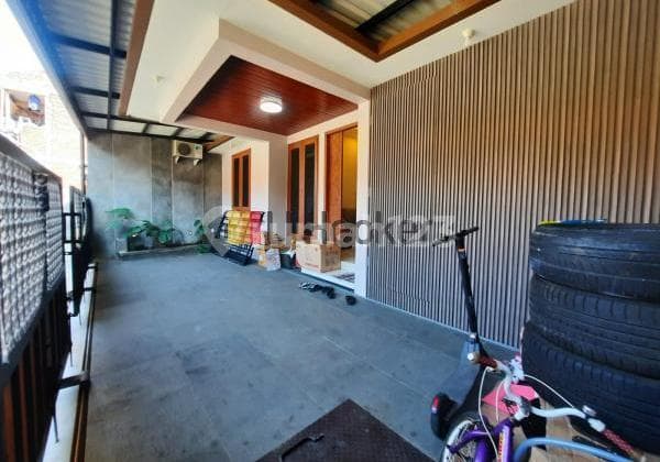 Rumah bangunan baru di jalan Panda